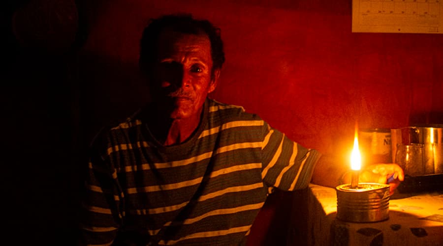 Em Sidrolândia e na Capital, moradores estão há mais de 48 horas sem energia
