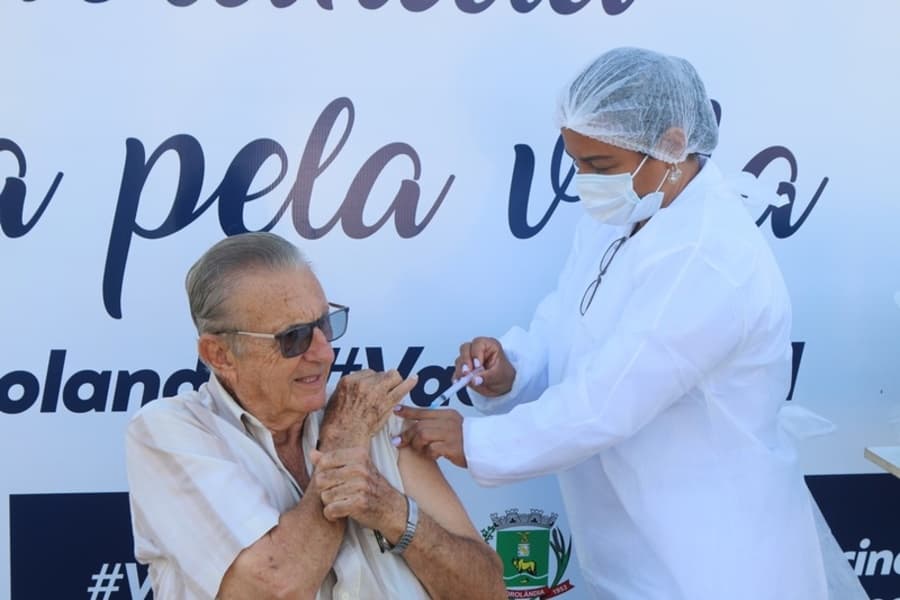 Sidrolândia aplica 3ª dose a partir de sábado para quem tem mais de 55 anos