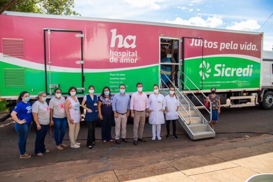 Em parceria com a Prefeitura de Maracaju, Carreta do Hospital de Amor realiza atendimentos no município