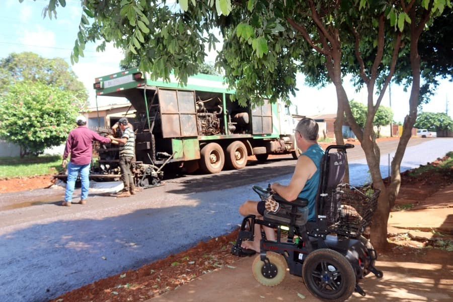 Após 30 anos de espera, moradores comemoram chegada do asfalto ao Jardim do Sul