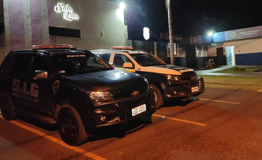 Homem agride mulher, é denunciado e acaba preso por violência doméstica e tráfico de drogas