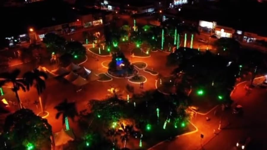 Prefeitura inaugura hoje a Casa do Papai Noel e promove shows na praça central