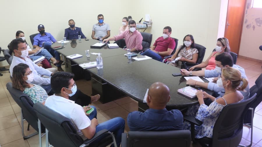 Prefeita anuncia construção de posto na Dorvalino, base do SAMU e central de imunização