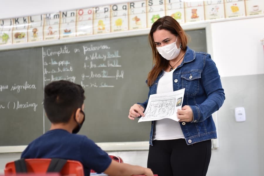 Educação chama mais 13 professores aprovados no último concurso público