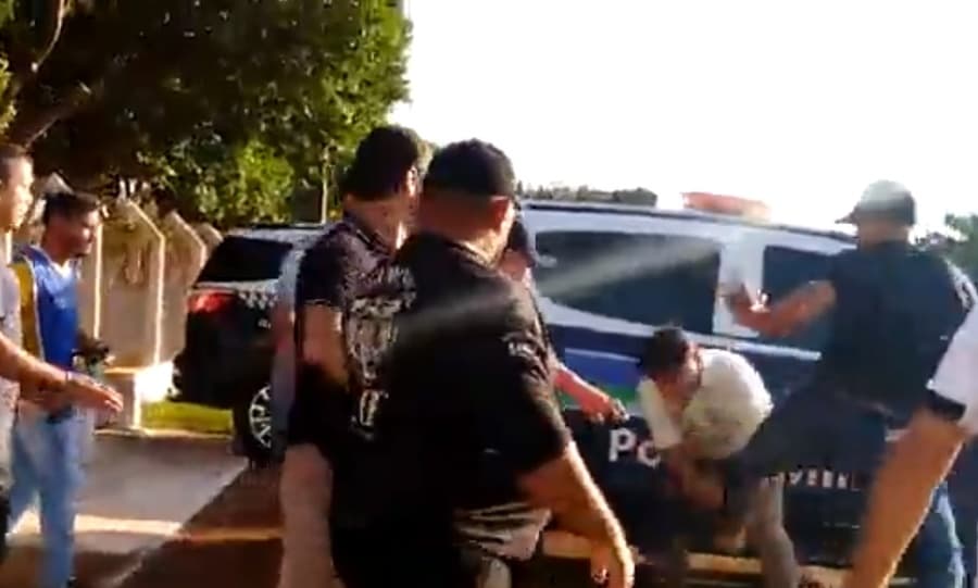 Agressão e confusão generalizada mobiliza PM em partida de futebol no estádio municipal