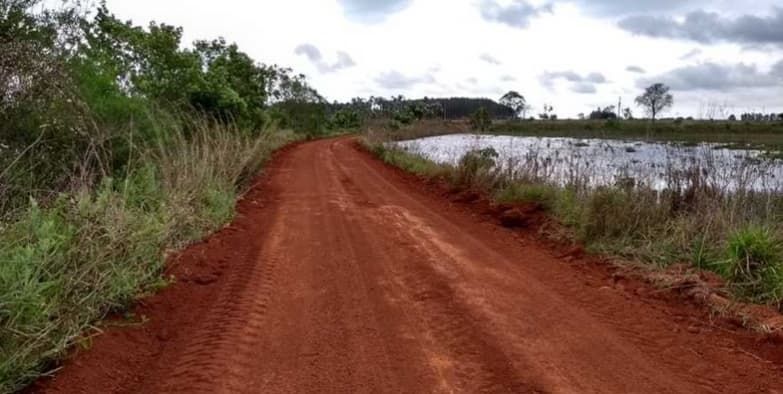 Prefeitura realiza melhorias nos travessões do Assentamento Santa Lúcia