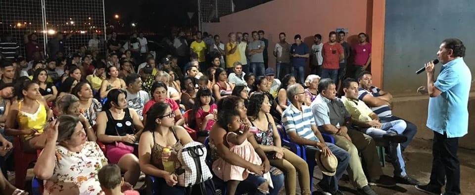 Campanha de Gerson Claro chama atenção e tem até “super-herói”