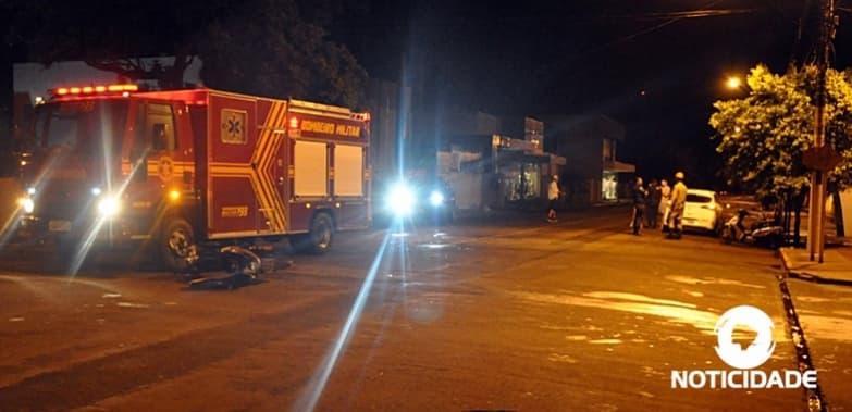 Motocicleta invade preferencial e provoca acidente na Rua Santa Catarina