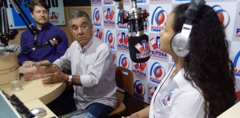 Prefeito e secretário respondem questionamentos da população em emissoras de rádio