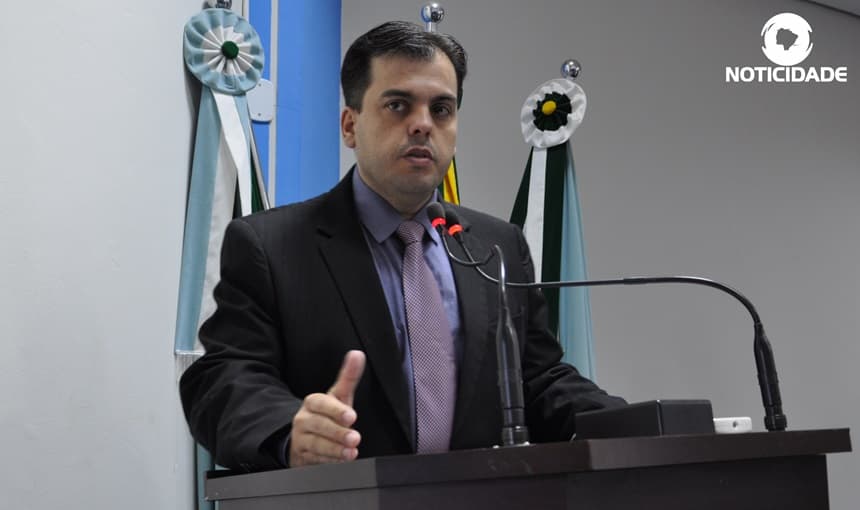 Projeto de Lei prevê pagamento de 14º e 15º salário a professores do município