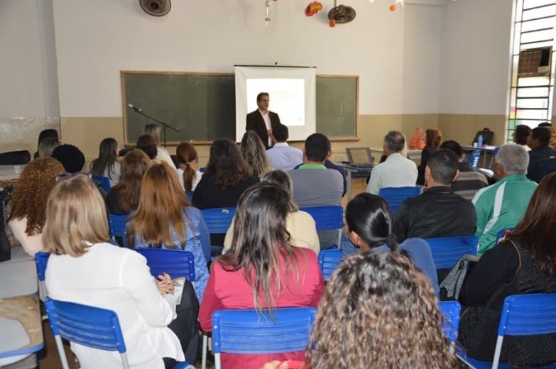 Prefeito participa de reunião com equipe de direção das escolas municipais