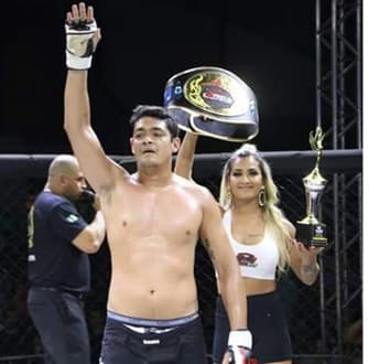 Após ganhar primeiro cinturão no MMA, Max busca apoio para se destacar no País