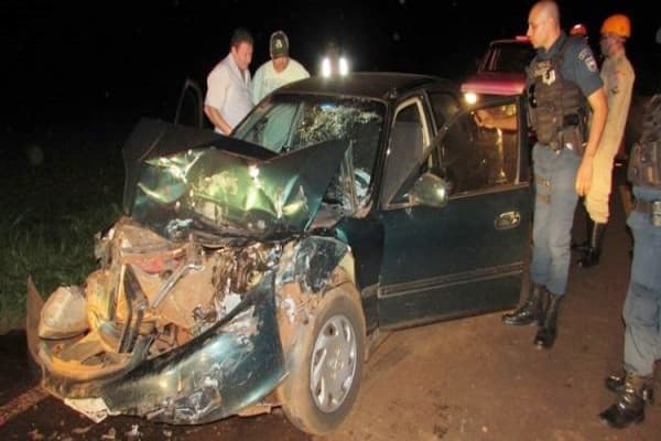Condutor colide em carro parado na MS-157, entre Maracaju e Itaporã