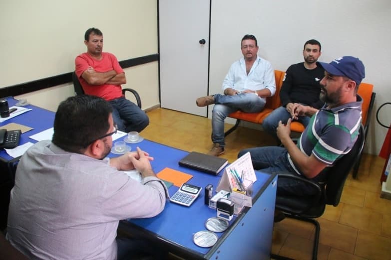 Reunião define data para início do mutirão de limpeza de entulhos na cidade