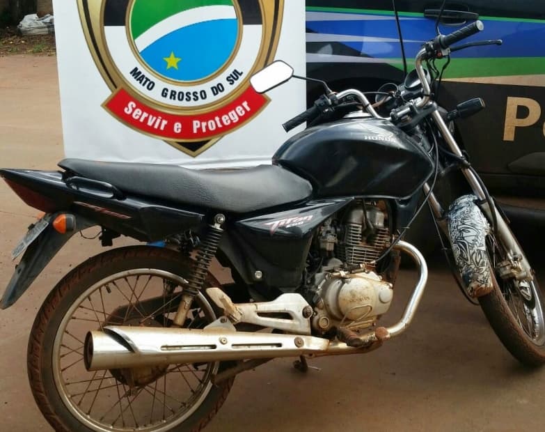 Polícia recupera motocicleta roubada e prende homem de 37 anos pelo crime de receptação