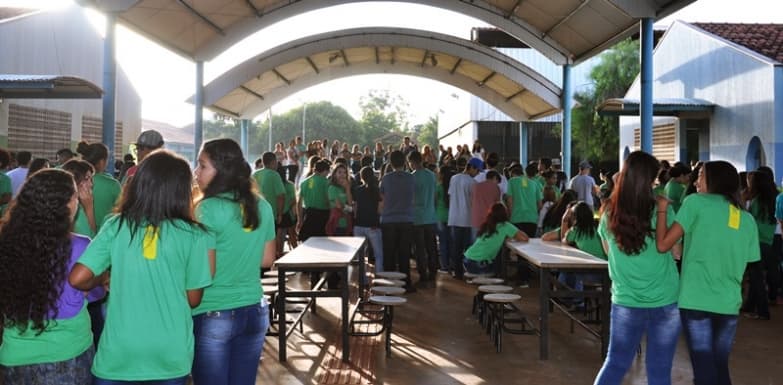 Escola Sidrônio inicia ano letivo com mais de mil alunos matriculados