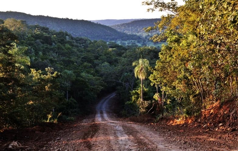 Governador entrega obra em estrada na região da Serra da Urca em Sidrolândia