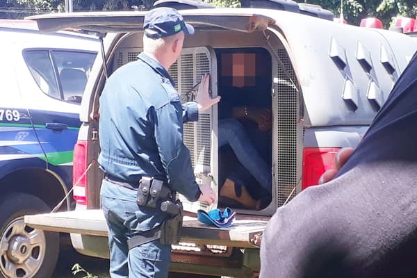 Menor de apenas 16 anos dirigia caminhonete apreendida com mais de mil quilos de maconha