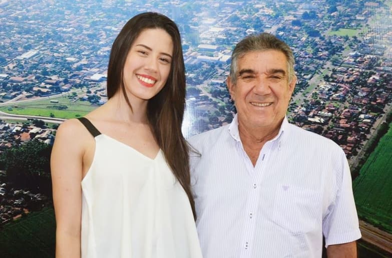 Prefeito Maurílio Azambuja certifica apoio e garante Miss Maracaju na etapa estadual