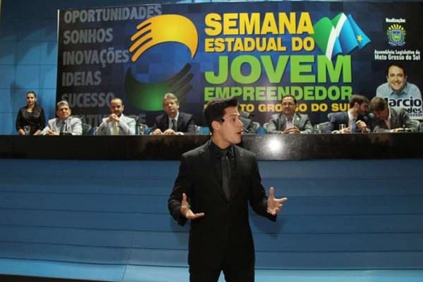 Evento de empreendedores com show de ilusionista será nesta segunda-feira