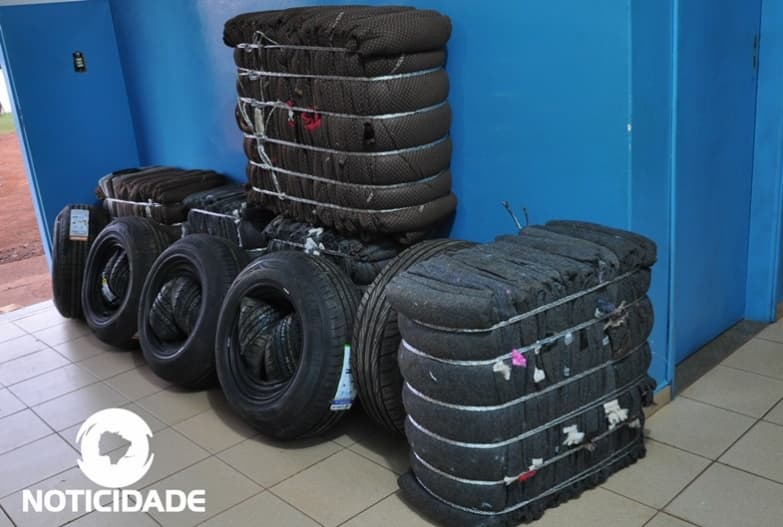 Polícia Militar apreende pneus e tapetes oriundos de descaminho