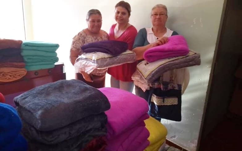 Prefeitura entregou cobertores a famílias carentes de Vista Alegre