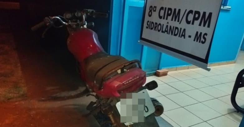 Após denúncia, PM recupera motocicleta roubada no Bolicho Seco