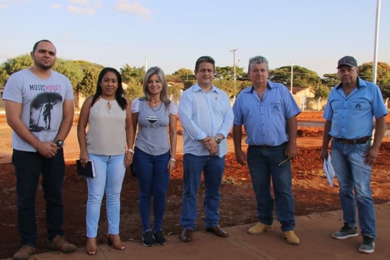 Prefeito Marcelo Ascoli vistoria obras que foram retomadas em Sidrolândia