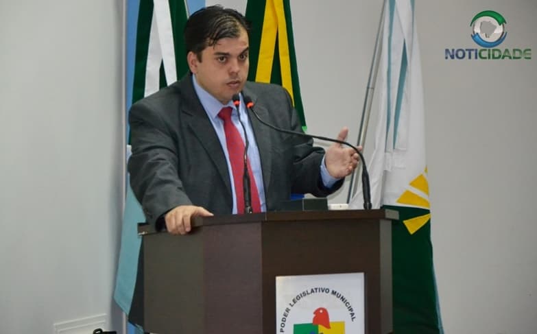 Robert pede cadastramento de novos loteamentos na agência dos correios