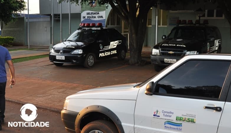 Menino de 11 anos e adolescente cometem assalto à mulher na Avenida Antero Lemes
