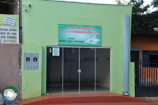 Igreja é fechada após ser invadida por ladrões e comerciantes reclamam de crimes na região