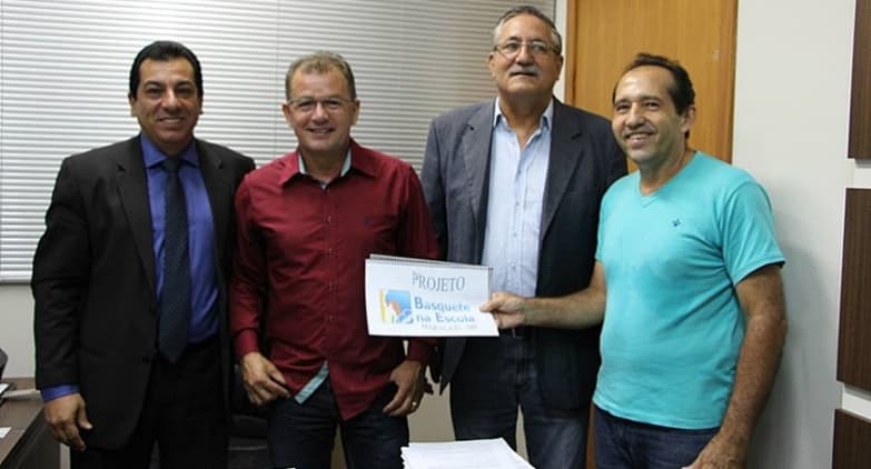 Vereadores do PDT garantem apoio ao Projeto ‘Basquetebol na Escola’