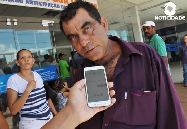 Sem informação e desanimado com fila, cidadão desiste de buscar FGTS
