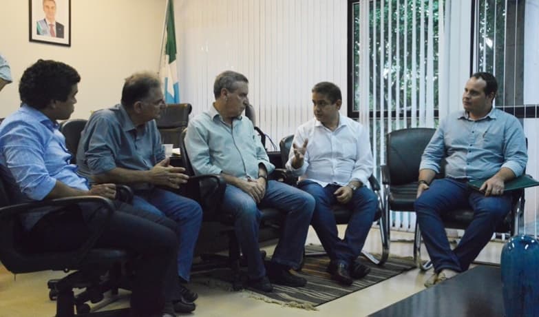 Prefeito busca apoio de deputados e Governo do Estado para ativar UPA