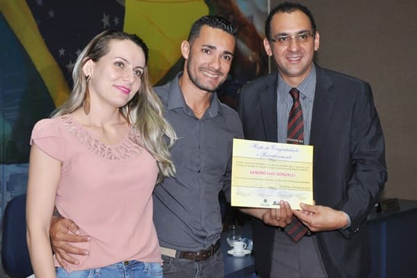 Secretário de Esporte recebe moção por sucesso da 4ª Corrida Cross Country
