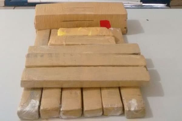 PMR de Vista Alegre prende homem com droga na mala em itinerário