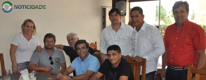 Vereadores e líderes partidários se reúnem com Deputado Beto Pereira