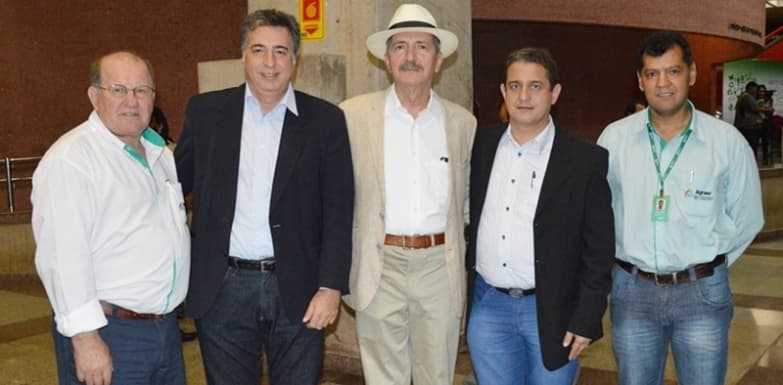 Marcelo assina termo para Sidrolândia voltar a conceder licenciamento ambiental