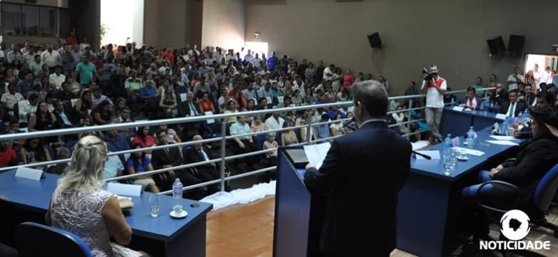 Em discurso de posse, Marcelo agradece, faz metas e já anuncia R$ 2 milhões em emendas