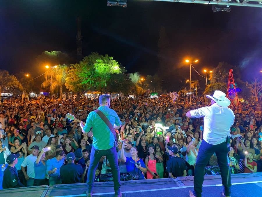 Sem festa pública: Prefeito confirma que não haverá show da virada na praça central 