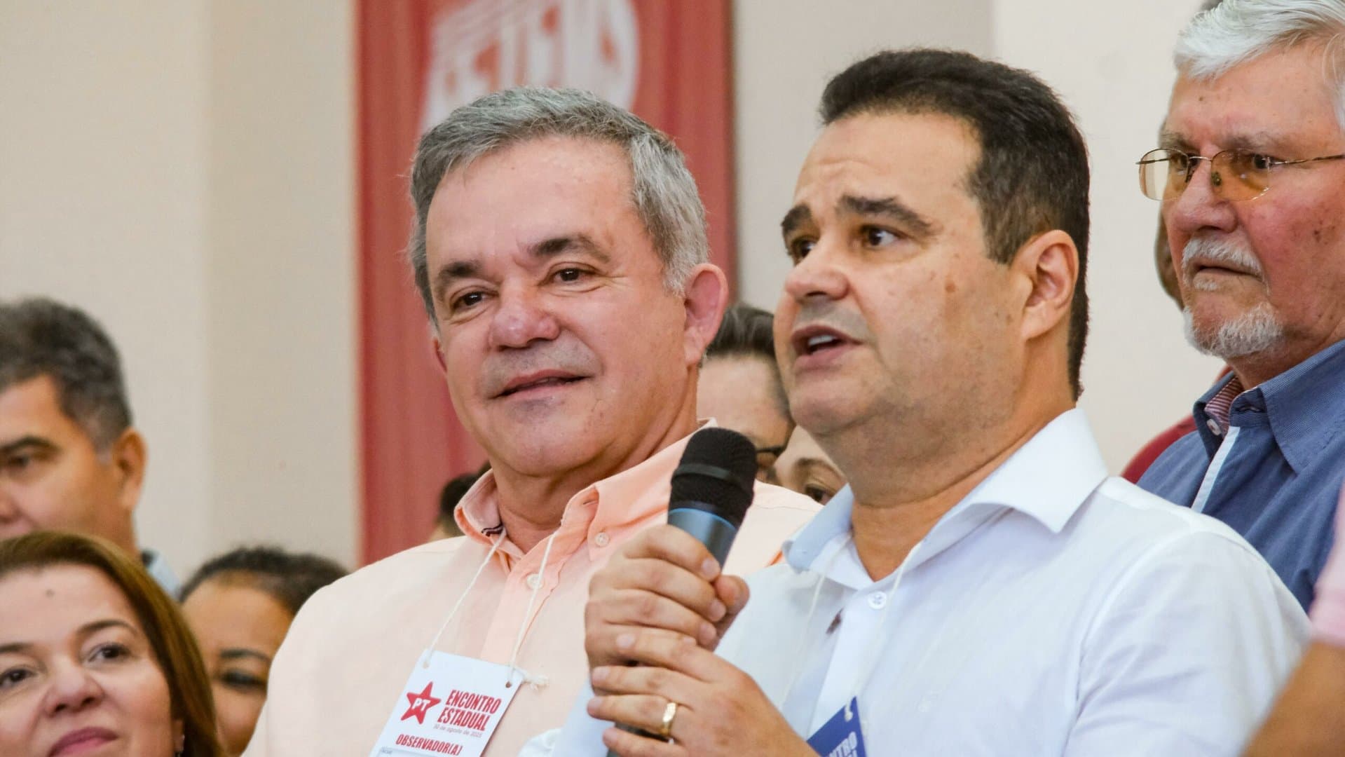 “A melhor resposta para a soberba não é o grito, é a presença”, diz Fábio Trad ao confirmar pré-candidatura e alfinetar Azambuja