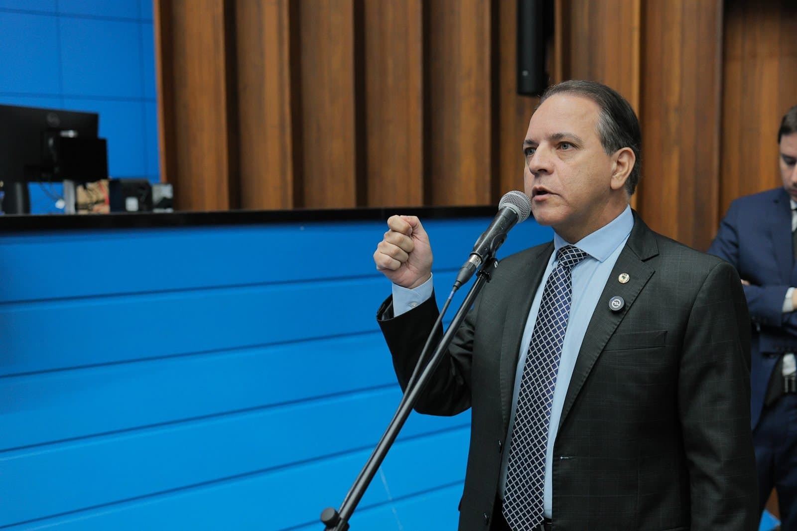 Combate ao Feminicídio: Coronel David reúne leis e medidas de proteção às mulheres que colocam agressor no centro da punição