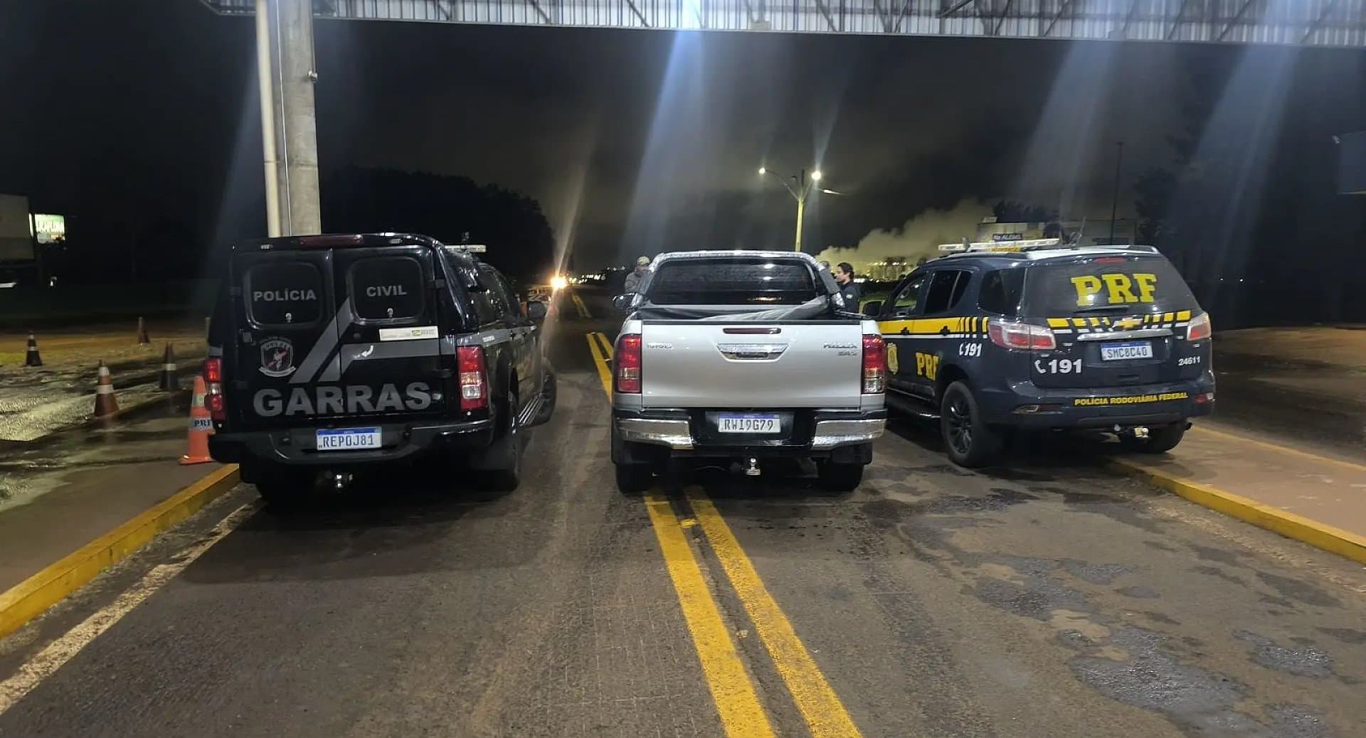Jovem de 19 anos é preso com caminhonete roubada durante operação na BR-060, em Sidrolândia