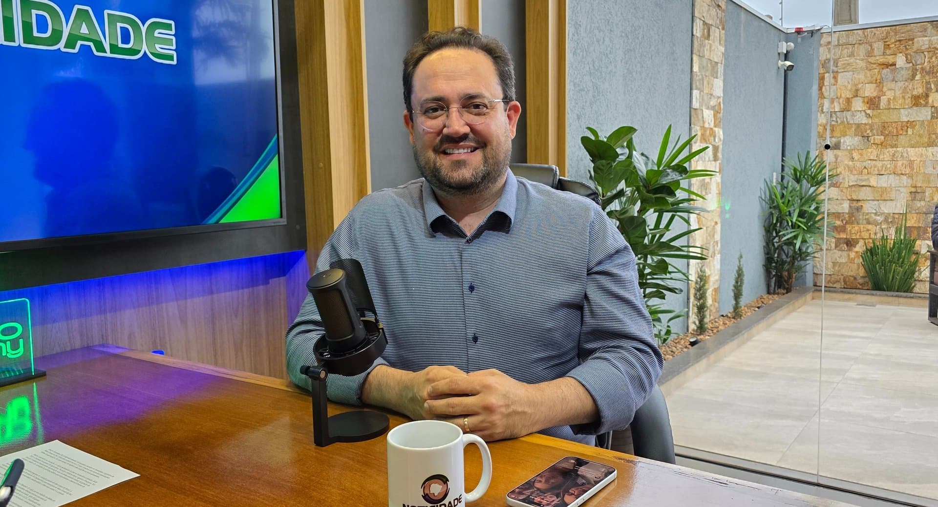 "Quem permanece na política é quem trabalha e cumpre compromissos", diz Marcio Fernandes no Podcast do Noticidade