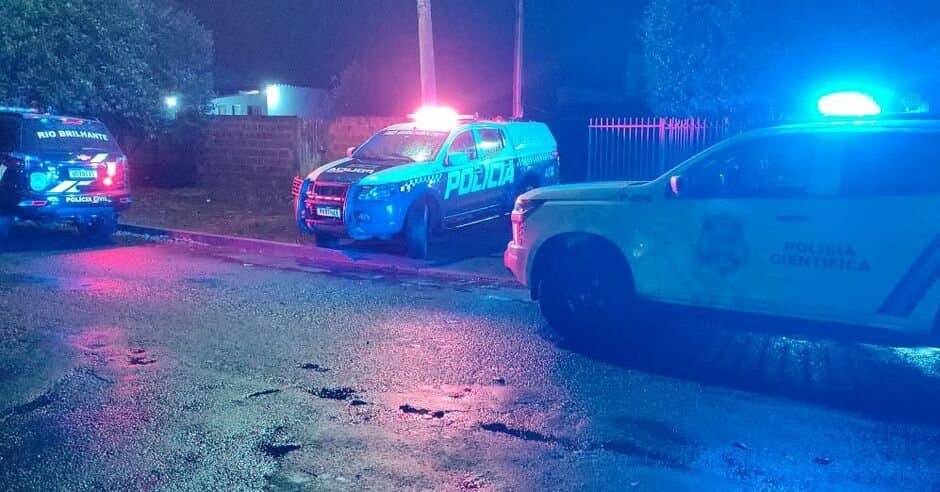 Jovem de 25 anos morre após ser encontrado ferido com golpes de faca em residência de Rio Brilhante