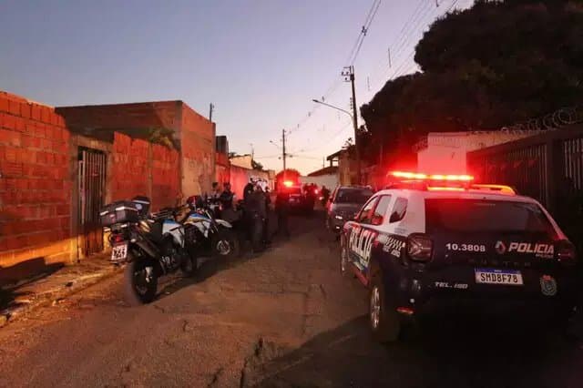 Em Campo Grande, adolescente de 16 anos é executado com 12 tiros dentro de casa