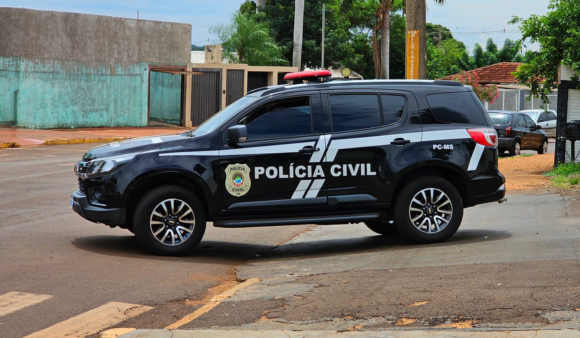 Homem de 27 anos é encontrado morto dentro de residência na Vila Juquita, em Maracaju