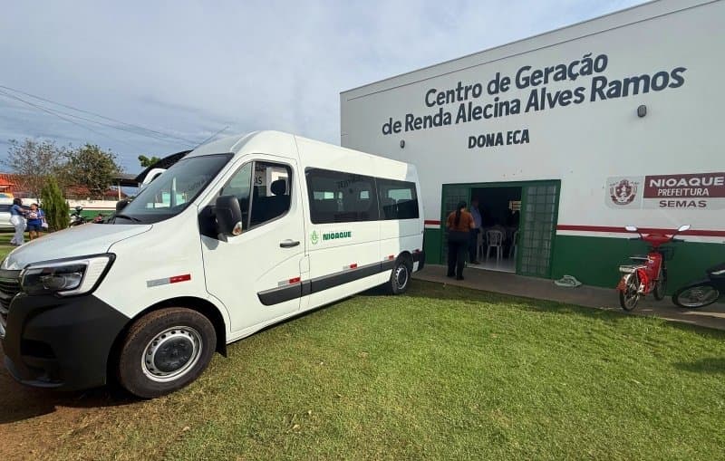 Nioaque recebe van com acessibilidade para transporte de idosos atendidos pela Assistência Social