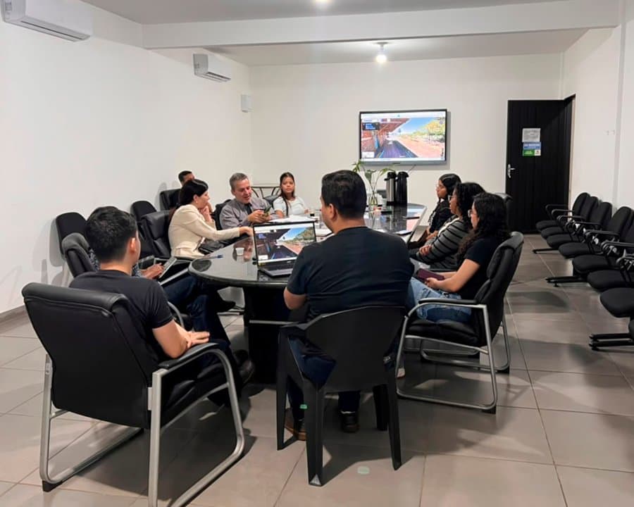 Regularização do Jatobá: levantamento reúne informações de famílias que vivem na antiga linha férrea