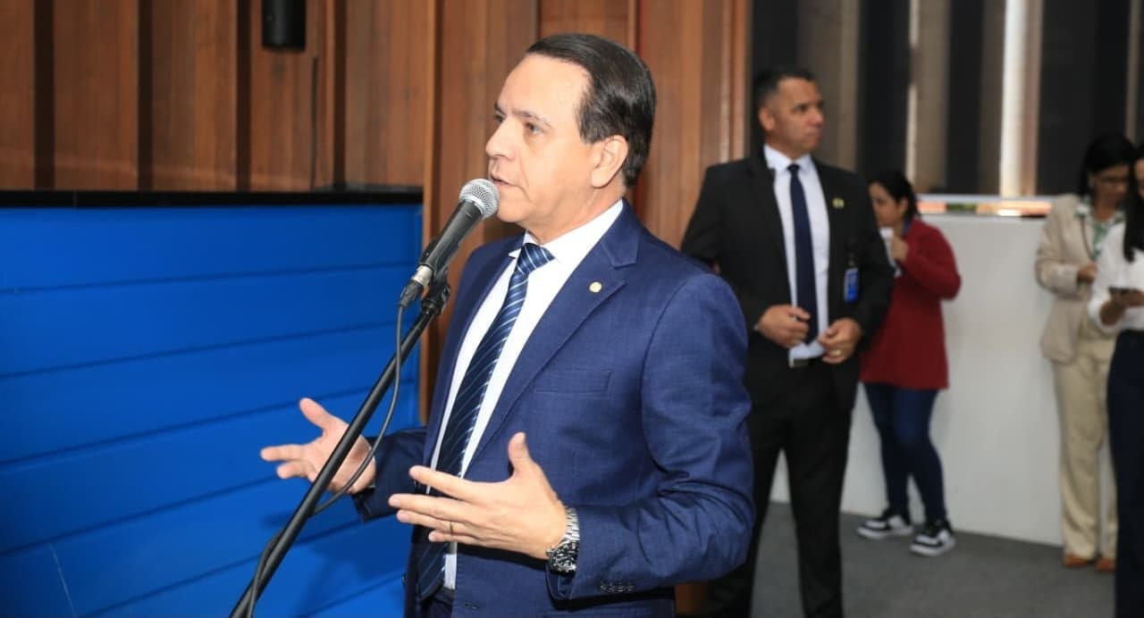 Lei que proíbe cobrança de multa por quebra de fidelidade é ampliada para reforçar proteção ao consumidor